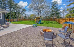 3877 APPLE Lane, OSHKOSH, WI 54902