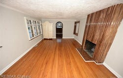 1060 Wimbleton Drive, Birmingham, MI 48009