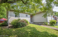 102 Malvern Rd, Oak Ridge, TN 37830