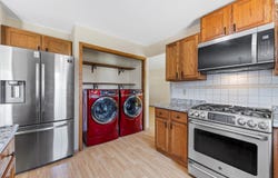7258 Countryside Ct, Franklin, WI 53132