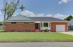 53  Rexford Dr, Newport News, VA 23608