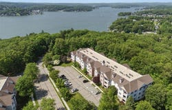 63 Ridgeview Ln, Mount Arlington Boro, NJ 07856