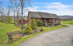2998 Green Valley Rd., PETERSTOWN, WV 24963