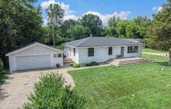 17929 S River Road, Three Rivers, MI 49093