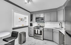 16 Willow Court, Hamilton, NJ 08619