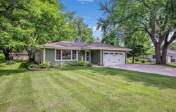N65w28554 Fairlane Dr, Hartland, WI 53029