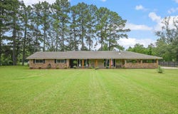 7858 Pettit Rd, Baker, LA 70714