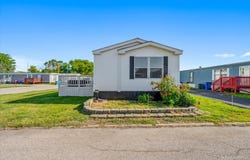 126 7th Avenue, Bartlett, IL 60103