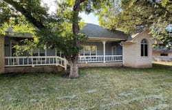 266 Quail St, Meadowlakes, TX 78654