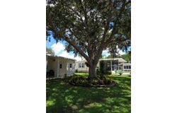 2215   Walden Pond Dr, Lake Wales, FL 33898
