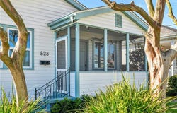 528 OAKLAWN Drive, Metairie, LA 70005