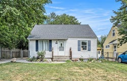 4000 Costa Avenue NE, Grand Rapids, MI 49525