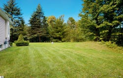 6222 S WESTWOOD PKWY, SUTTONS BAY, MI 49682