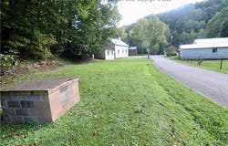 28 Watts Chapel Road, Kenna, WV 25248