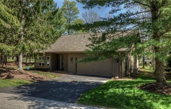 325 Inwood Trail, Aurora, OH 44202