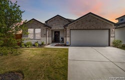 1024 Peccary Pl, Seguin, TX 78155