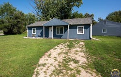 3439 SW Kirklawn AVE, Topeka, KS 66611