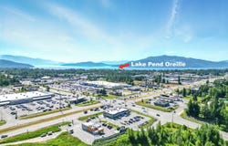 477100 US-95, Ponderay, ID 83852