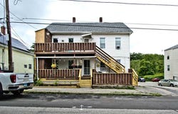 9 Pearl St, Webster, MA 01570