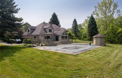 1200 River Road, Hinckley, OH 44233