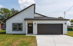 720 A D Mosley, Ferris, TX 75125