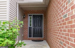 1200 VERA DRIVE, EASTON, PA 18040