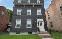 33 Broadway, Rensselaer, NY 12144