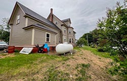 32 Pleasant Street, Houlton, ME 04730