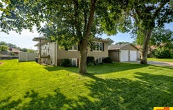 1228 N Clarmar Avenue, Fremont, NE 68025