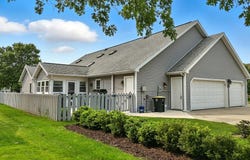 8333 Chapel Hill Place, Fort Wayne, IN 46825-6504