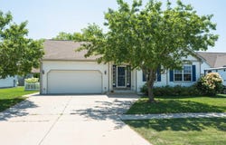 1315 E Pinecrest Ln, Elkhorn, WI 53121