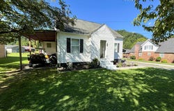 230 State Highway 2007, Coldiron, KY 40819