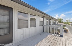 633 Centre Court SW, Vero Beach, FL 32962