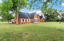 700 Jackson, McGregor, TX 76657
