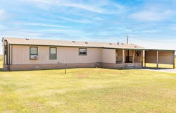 11676 N 1880 Road, Sayre, OK 73662
