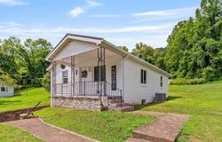 2202 Johnstown Road, Huntington, WV 25701