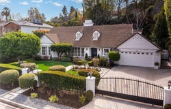 15530 Valley Vista Boulevard, Encino, CA 91436