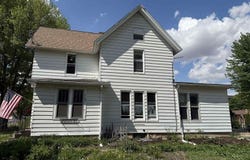 300 Holcomb, MILLEDGEVILLE, IL 61051