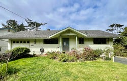 29333 JOHNSON LN, Gold Beach, OR 97444
