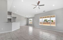 8569 Oakwood Avenue, Hesperia, CA 92345