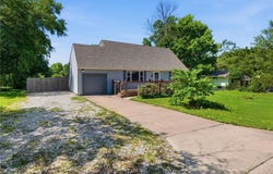 205 Eldorado Drive, Belton, MO 64012