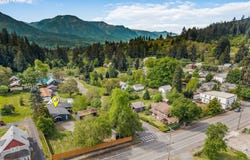 11 SECOND St, Carson, WA 98610