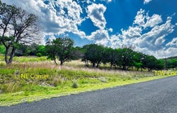 565 Stablewood Dr, Kerrville, TX 78028