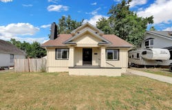 311 N 9TH ST, Cottage Grove, OR 97424