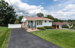 2517 N SHARLAINE DR, Staunton, VA 24401
