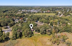 20 Winnocks Neck Road, Scarborough, ME 04074