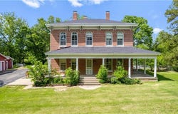5322 SE Riverside Terrace, St Joseph, MO 64507