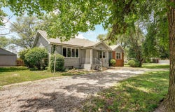 3565 S Scenic Avenue, Springfield, MO 65807