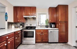 71 E Kissimee Road, Lindenhurst, NY 11757