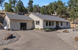941 COLONIAL RD, Roseburg, OR 97471